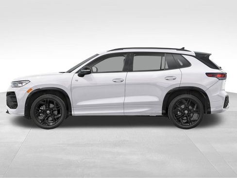 New 2026 Volkswagen Tiguan SE R-Line AWD/4WD image 3