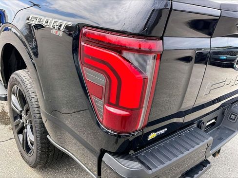 Used 2024 Ford F150 Lariat w/ Equipment Group 502A High image 32