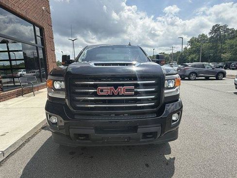 Used 2018 GMC Sierra 2500 SLT w/ Duramax Plus Package AWD/4WD image 10