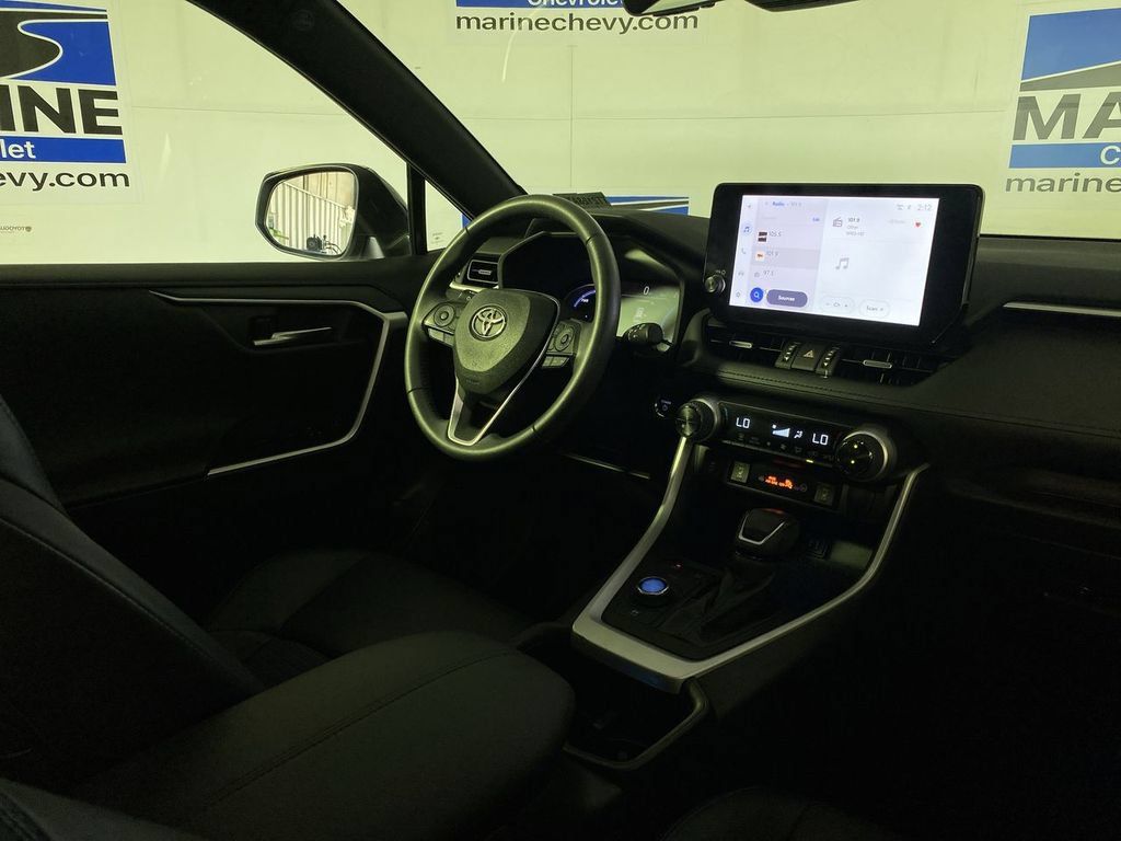 Used 2023 Toyota RAV4 XSE AWD/4WD image 27