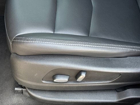 Used 2020 Cadillac XT5 Luxury FWD image 16