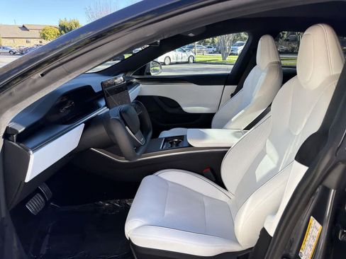 Used 2023 Tesla Model S Plaid image 24