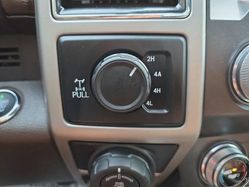 Used 2019 Ford F150 King Ranch w/ Equipment Group 601A Luxury AWD/4WD image 31