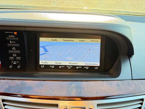 Used 2011 Mercedes-Benz S 550 4MATIC image 55