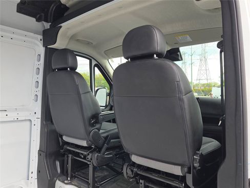 Used 2026 RAM ProMaster 2500 w/ Convenience Group FWD image 9