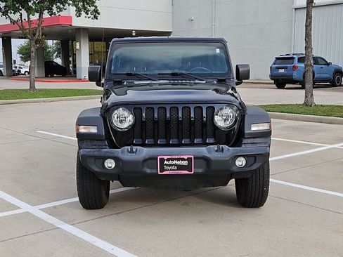 Used 2020 Jeep Wrangler Unlimited Sport S image 2
