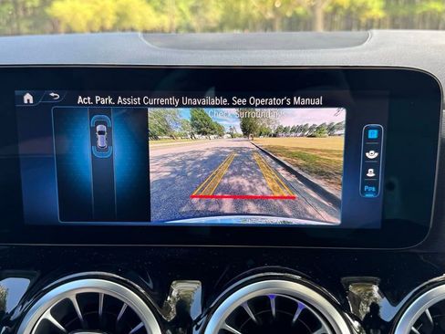 Used 2025 Mercedes-Benz GLA 250 image 4