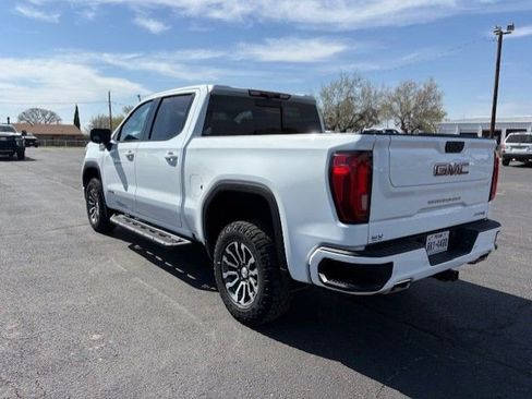 Used 2022 GMC Sierra 1500 AT4 w/ AT4 Premium Package image 3