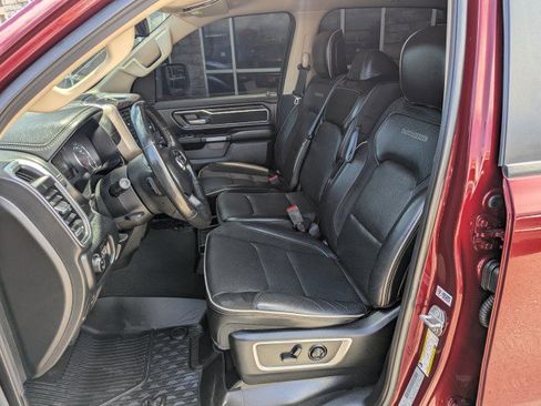Used 2019 RAM 1500 Laramie AWD/4WD image 11