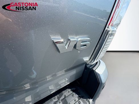Used 2022 Toyota Tacoma TRD Off-Road w/ Technology Package AWD/4WD image 41