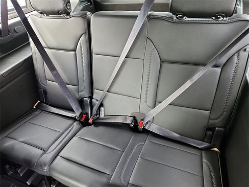 Used 2022 GMC Yukon XL Denali w/ Denali Ultimate Package image 10