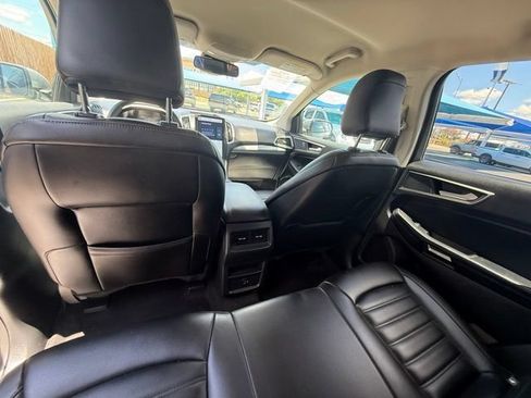 Used 2021 Ford Edge SEL FWD image 12