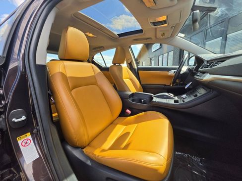 Used 2013 Lexus CT 200h w/ Premium Pkg w/Navigation FWD image 42