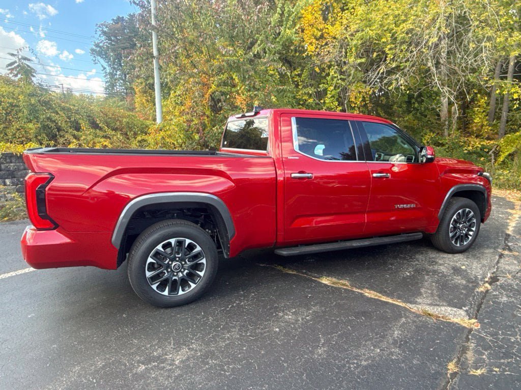 Used 2023 Toyota Tundra Limited w/ Power Package AWD/4WD image 9