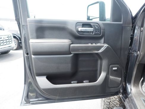 Used 2020 GMC Sierra 3500 AT4 w/ AT4 Premium Package AWD/4WD image 15