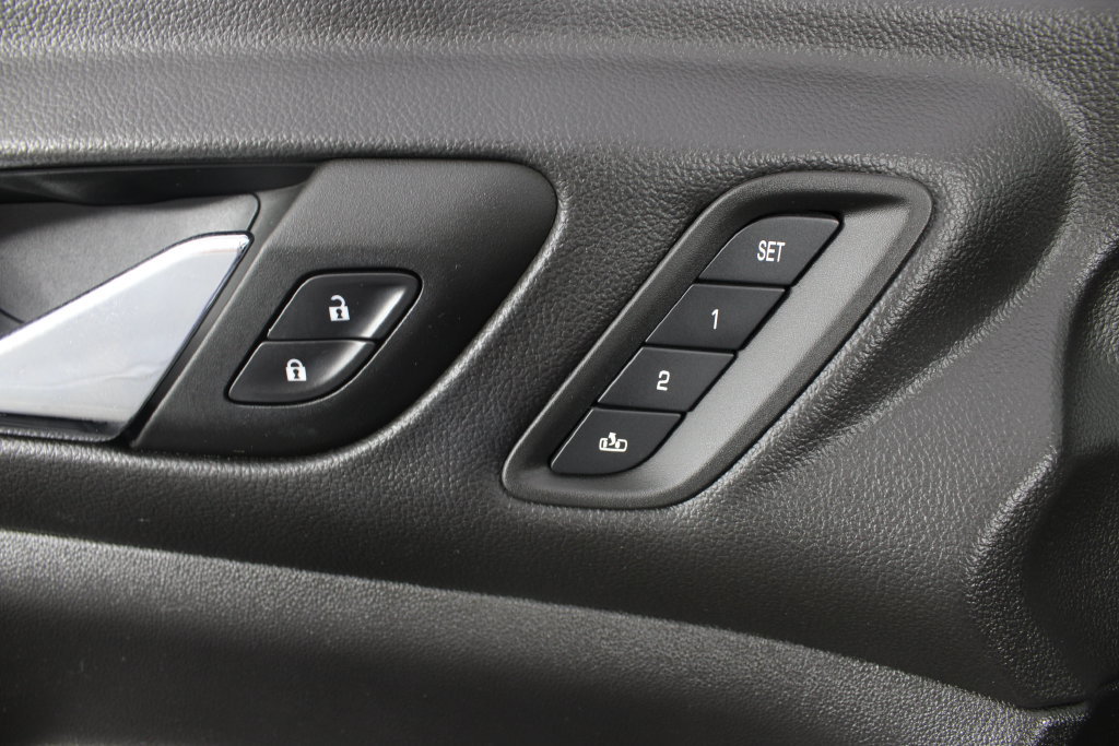 Used 2023 GMC Acadia Denali w/ Denali Ultimate Package FWD image 19