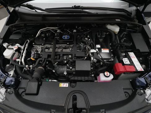 Used 2022 Toyota Corolla LE image 3