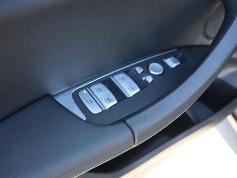 Used 2024 BMW X4 xDrive30i image 15