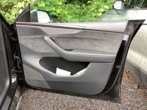 Used 2026 Tesla Model Y 2WD image 8