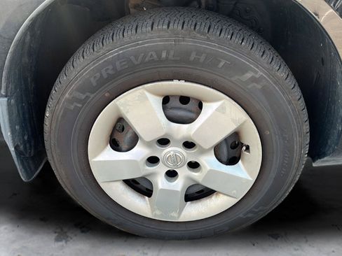 Used 2011 Nissan Rogue S AWD/4WD image 25