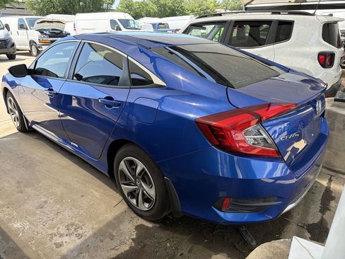 Used 2019 Honda Civic LX image 3