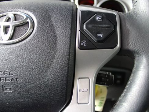 Used 2016 Toyota Sequoia Platinum image 17