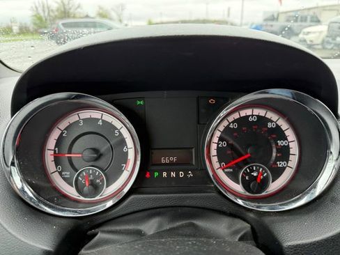 Used 2016 Dodge Grand Caravan SE image 16