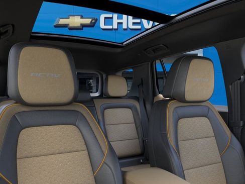 New 2026 Chevrolet Equinox ACTIV w/ Convenience Package III AWD/4WD image 24