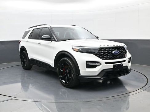 Used 2024 Ford Explorer ST w/ Equipment Group 401A AWD/4WD image 3