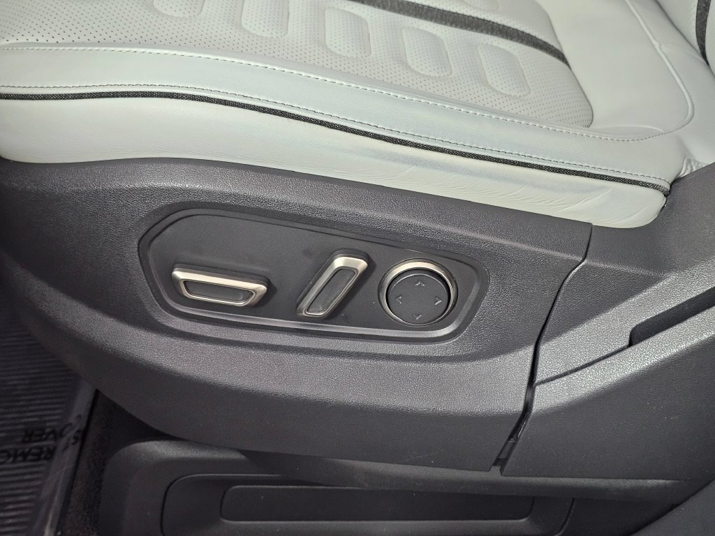 Used 2024 Rivian R1S Adventure Dual AWD/4WD image 27