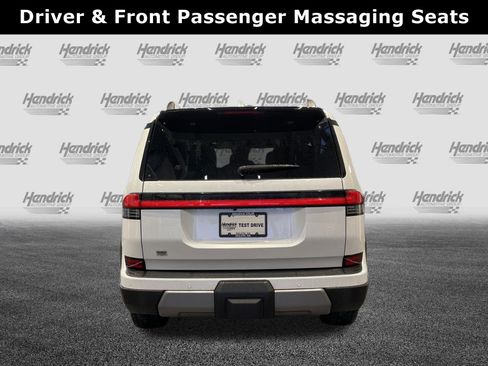 Used 2024 Lexus GX 550 image 9