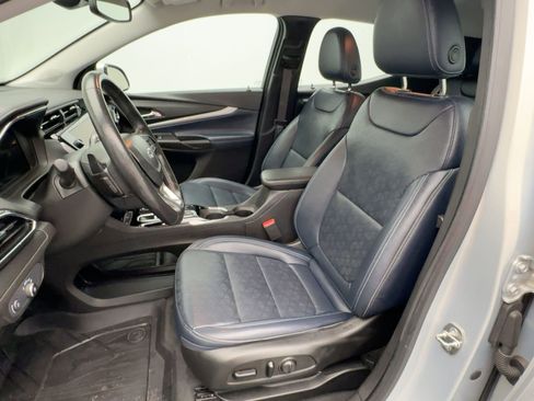 Used 2022 Chevrolet Bolt EUV LT w/ Convenience Package image 5