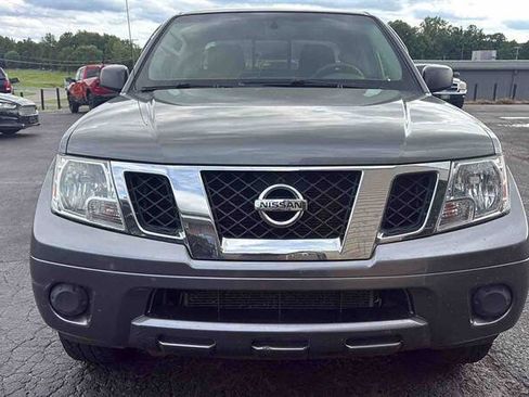 Used 2019 Nissan Frontier SV AWD/4WD image 3