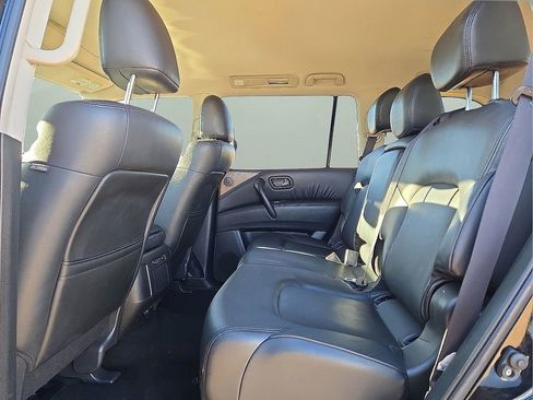 Used 2024 Nissan Armada SL image 16
