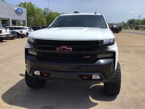 Used 2021 Chevrolet Silverado 1500 LT Trail Boss w/ Convenience Package II image 5