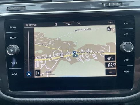 Certified 2023 Volkswagen Tiguan SEL R-Line image 21