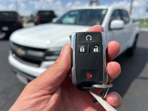 Used 2018 Chevrolet Colorado Z71 AWD/4WD image 42