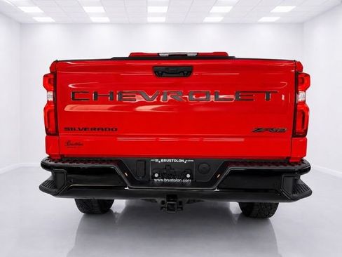 Used 2025 Chevrolet Silverado 1500 ZR2 w/ Technology Package AWD/4WD image 10