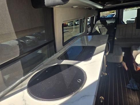 Used 2016 Mercedes-Benz Sprinter 3500 image 22