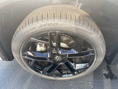 New 2026 Volkswagen Tiguan SE R-Line AWD/4WD image 38