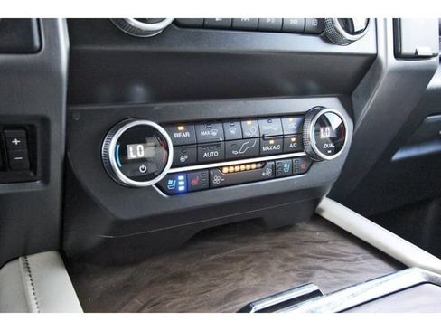Used 2021 Ford Expedition Platinum RWD image 24