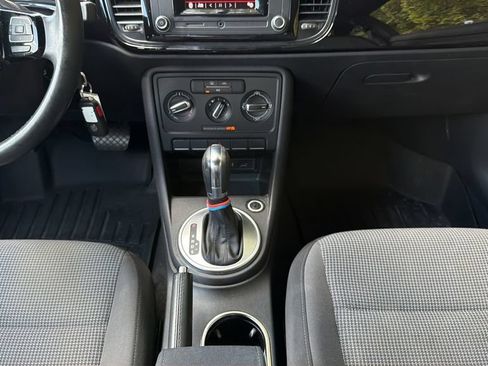 Used 2019 Volkswagen Beetle 2.0T S FWD image 17