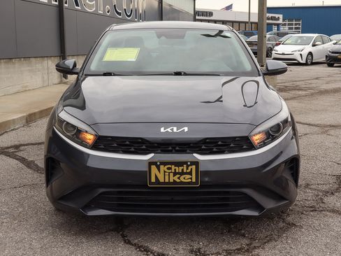Used 2022 Kia Forte LXS w/ LXS Technology Package image 2