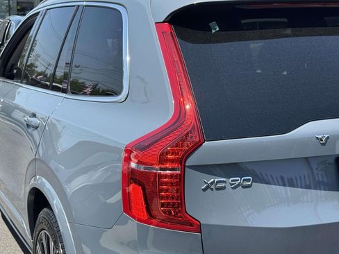 Certified 2023 Volvo XC90 B5 Core w/ Climate Package AWD/4WD image 11