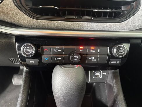 Used 2023 Jeep Compass Sport AWD/4WD image 17