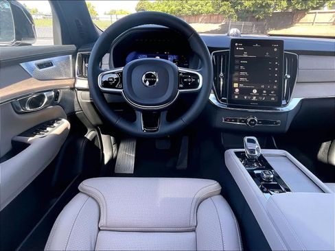 New 2026 Volvo XC90 T8 Ultra w/ Lounge Package AWD/4WD image 15