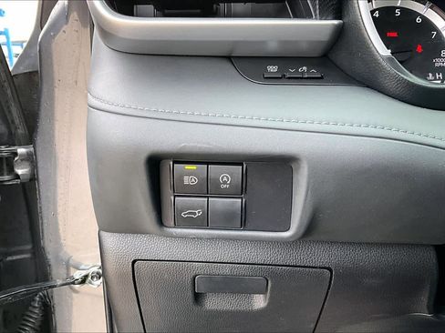 Used 2023 Toyota Highlander XSE image 34