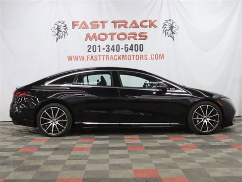 Used 2022 Mercedes-Benz EQS 580 4MATIC Sedan image 4