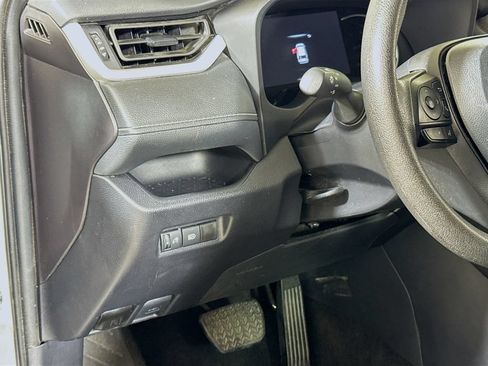 Used 2025 Toyota RAV4 XLE FWD image 8