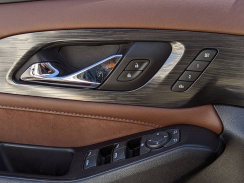Used 2019 Chevrolet Traverse High Country AWD/4WD image 33